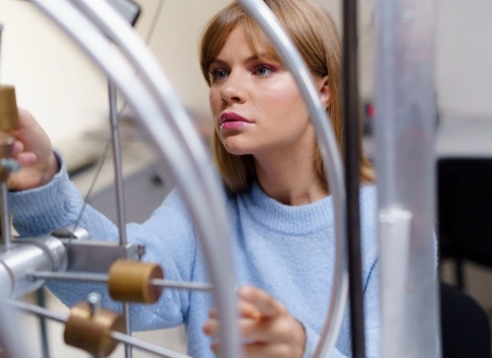 Physics Problem-Solving Simulator