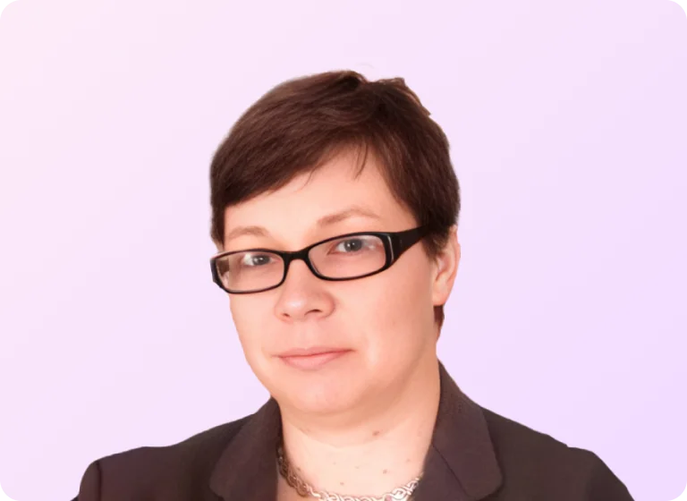 Stephanie Holt